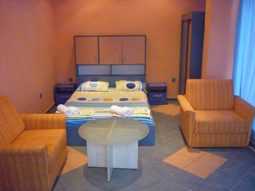 Dara Hotel Primorsko Zewnętrze zdjęcie